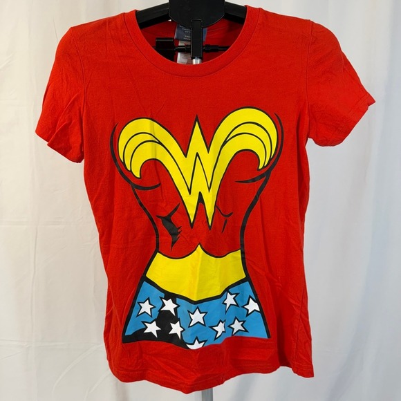 Wonder Woman T-Shirt Red DC Comics Superhero Graphic Tee Womens Large - Picture 1 of 6